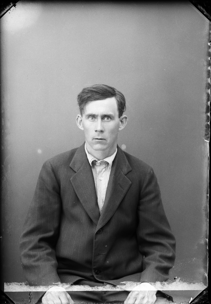 Skötsner-Edhlund, Ateljéporträtt - David Pettersson från Börstil socken, Uppland