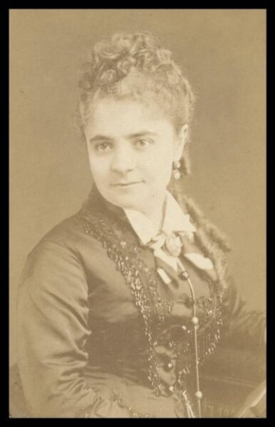 London Stereoscopic and Photographic Company, Guy Little Theatrical Photograph