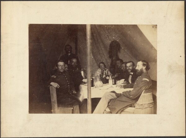 Unknown, [Union soldiers around table]