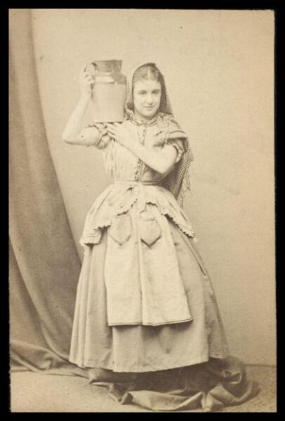 London Stereoscopic and Photographic Company, Guy Little Theatrical Photograph