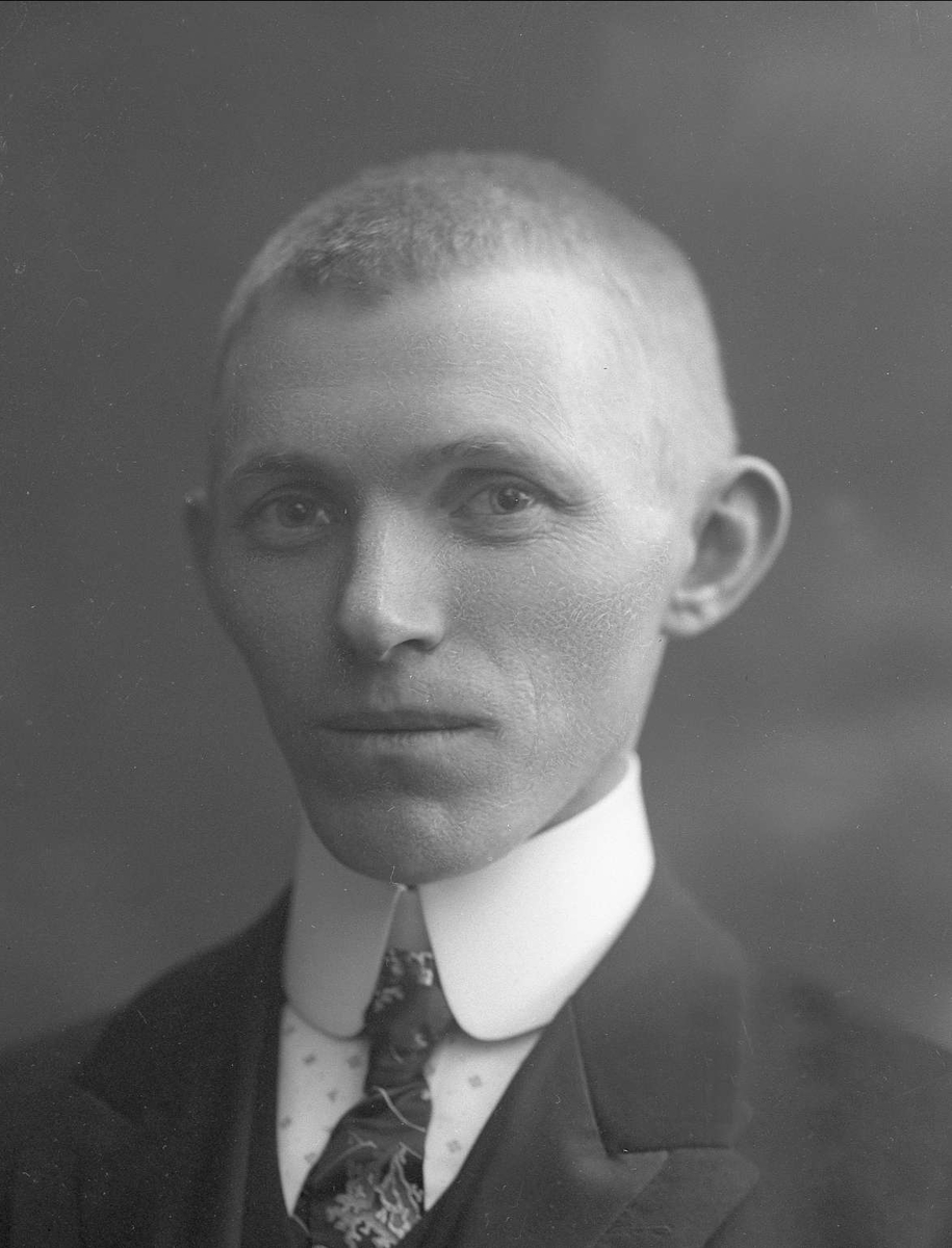 Gustav Borgen, NFB.44811