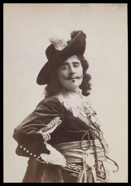London Stereoscopic and Photographic Company, Guy Little Theatrical Photograph