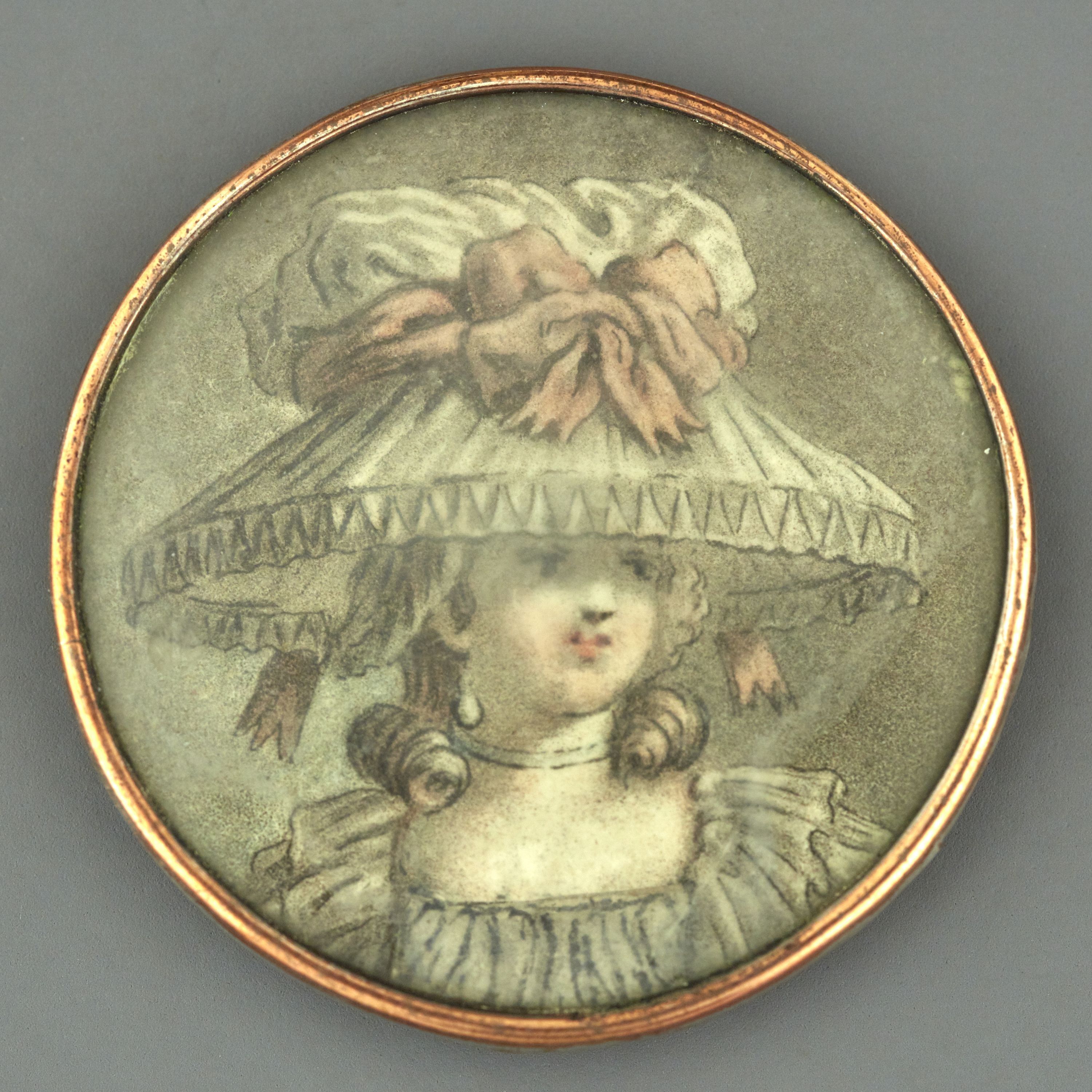 Anonyme, Bouton, dessin gravé par Janinet, aquatinte : portrait femme avec coiffure fin XVIIIe s.