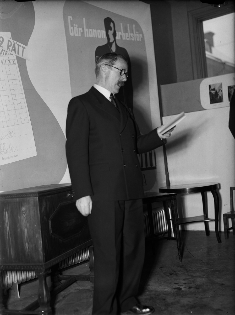 Paul Sandberg, Landshövding Sigfrid Linnér Speaking, Uppsala 1942