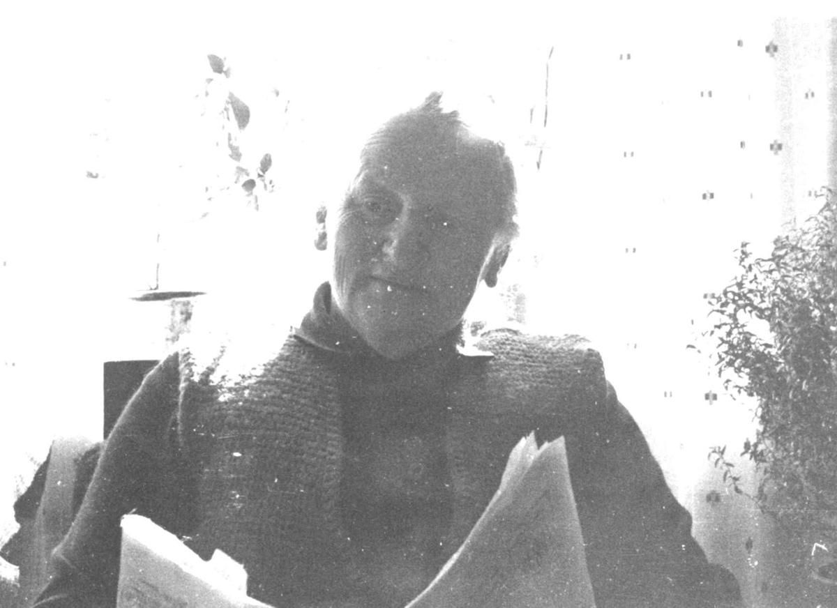 Anna Grostøl, Portrett av Anna Grostøls mor. Vest-Agder 1938-39.