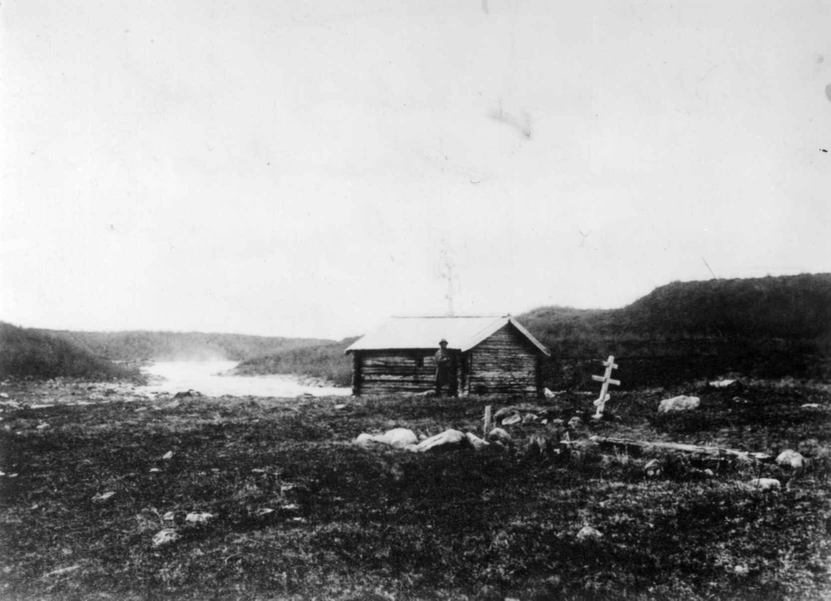 Ellisif Rannveig Wessel, Russisk-ortodoks kapell, med russisk kors, Neiden, Sør-Varanger, Finnmark, 1904-1905.
