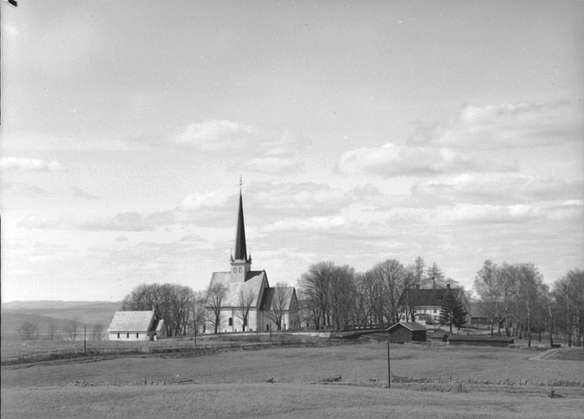 Anno Domkirkeodden, EKSTERIØR; STANGE KIRKE, KAPELL, STANGE PRESTEGÅRD