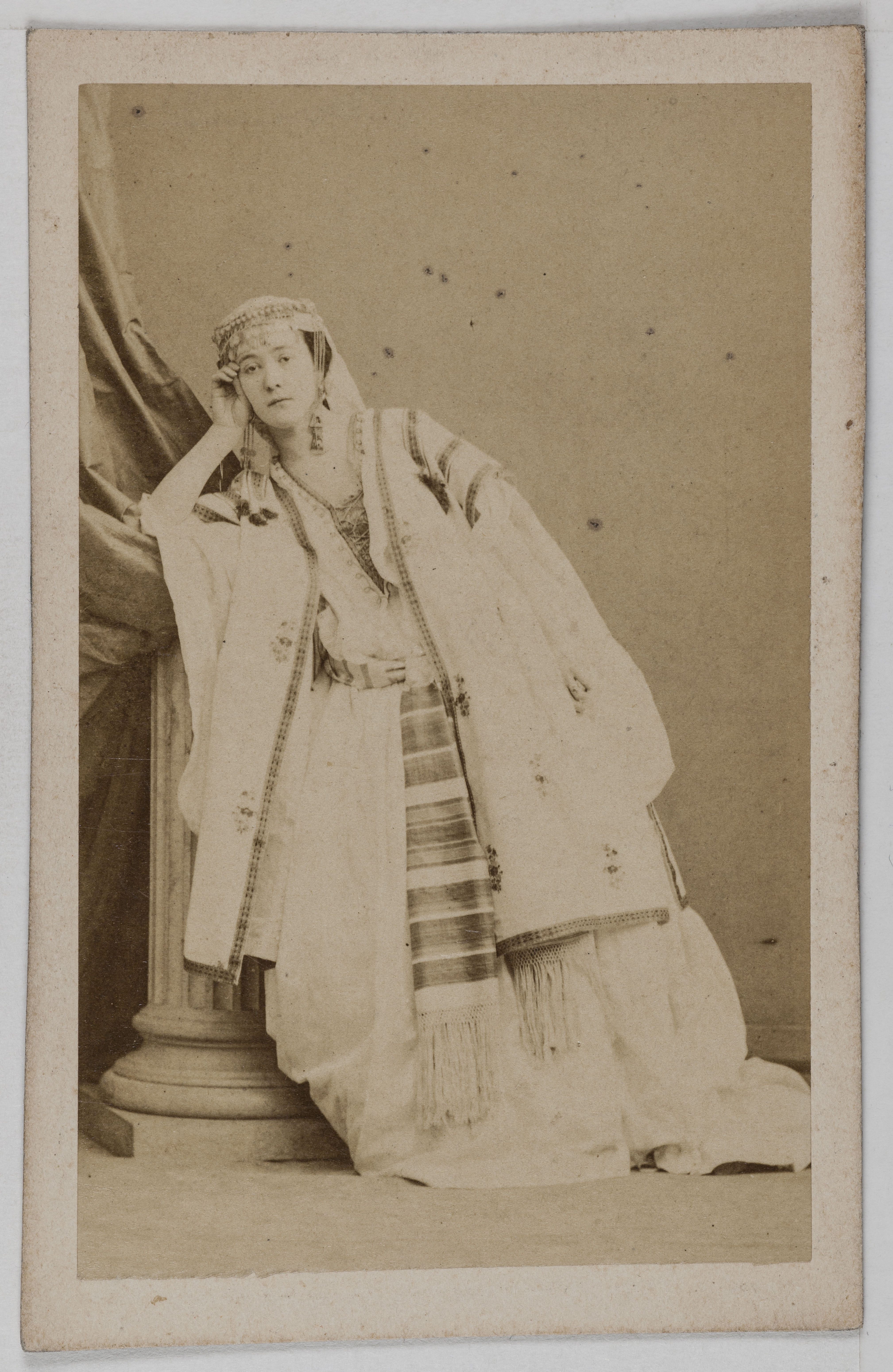 Anonyme, Portrait de Camille de Maesen, (chanteuse lyrique)