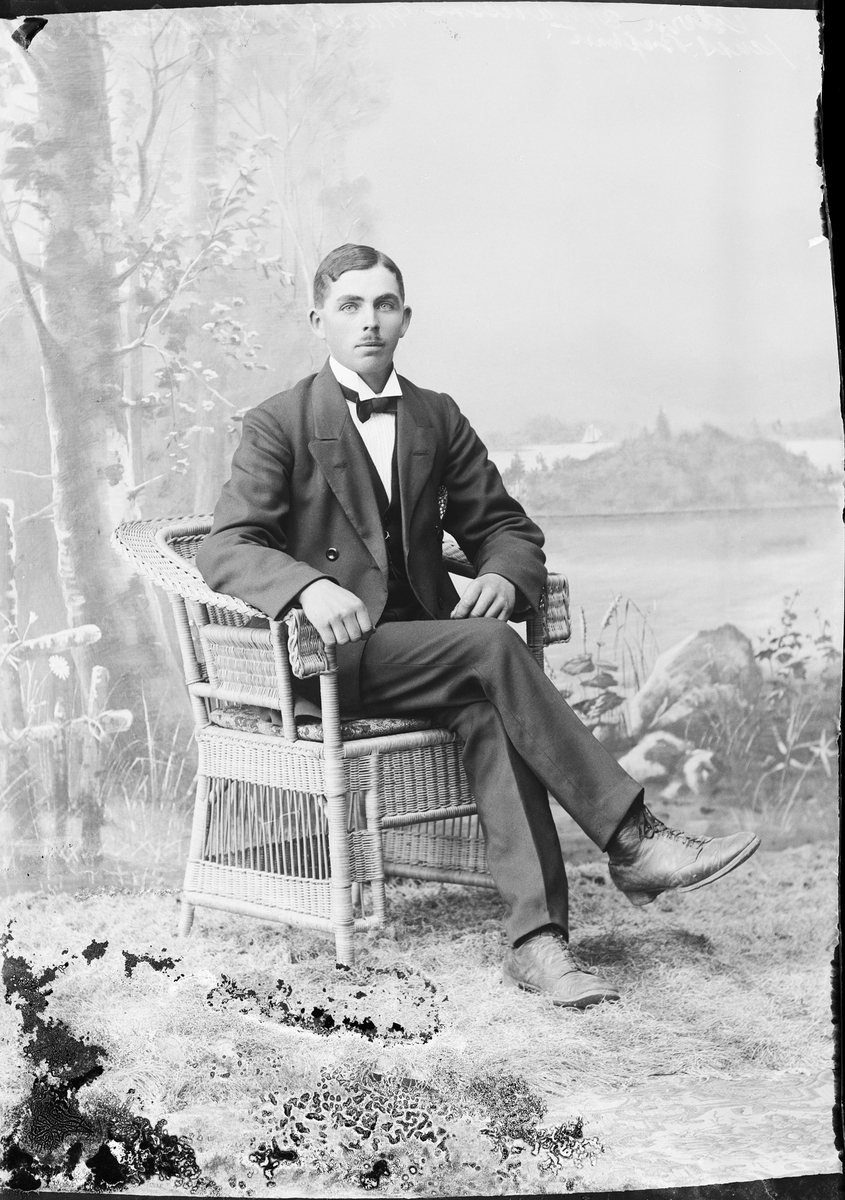 Skötsner-Edhlund, Ateljé Portrait - Edvin Andersson from Hallstavik, Häverö parish, Uppland 1917