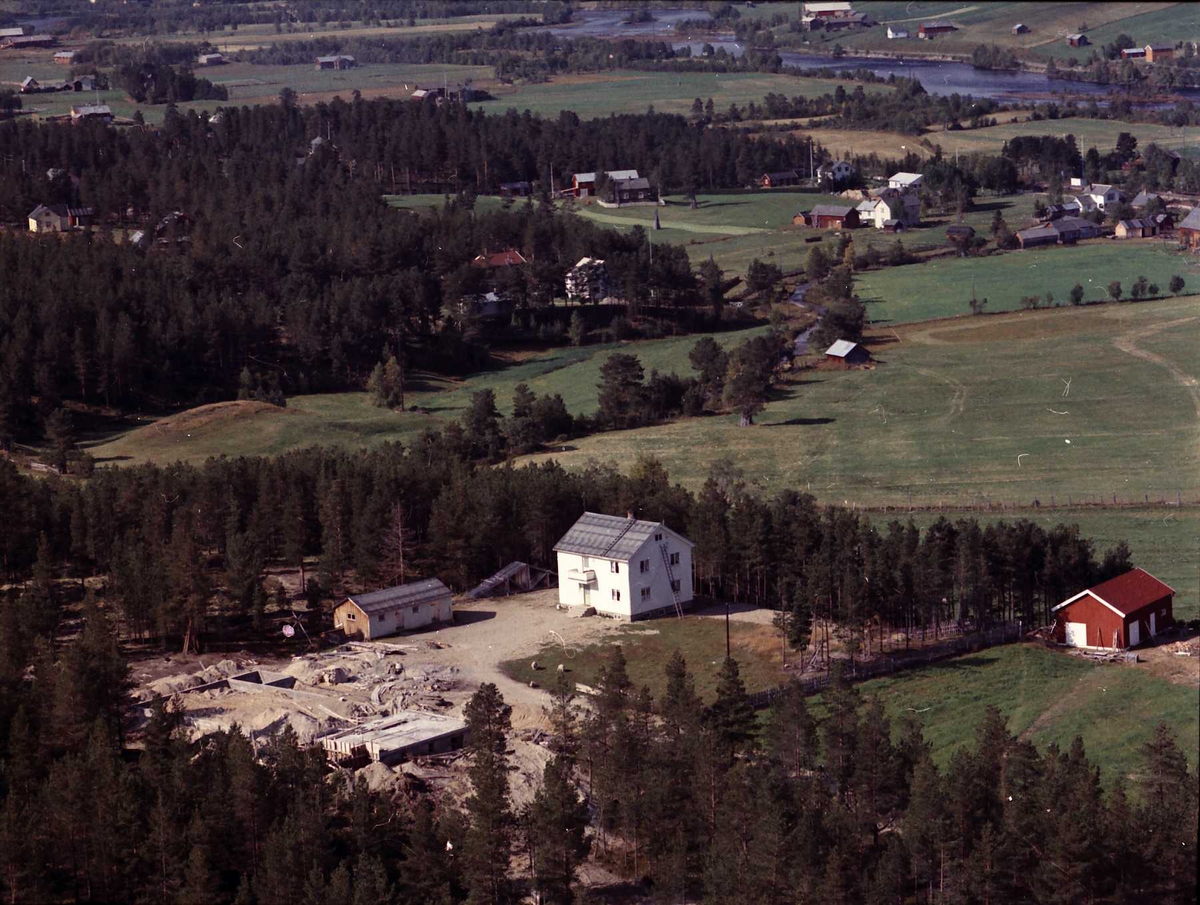 Widerøes Flyveselskap A/S, Gårdsplass.