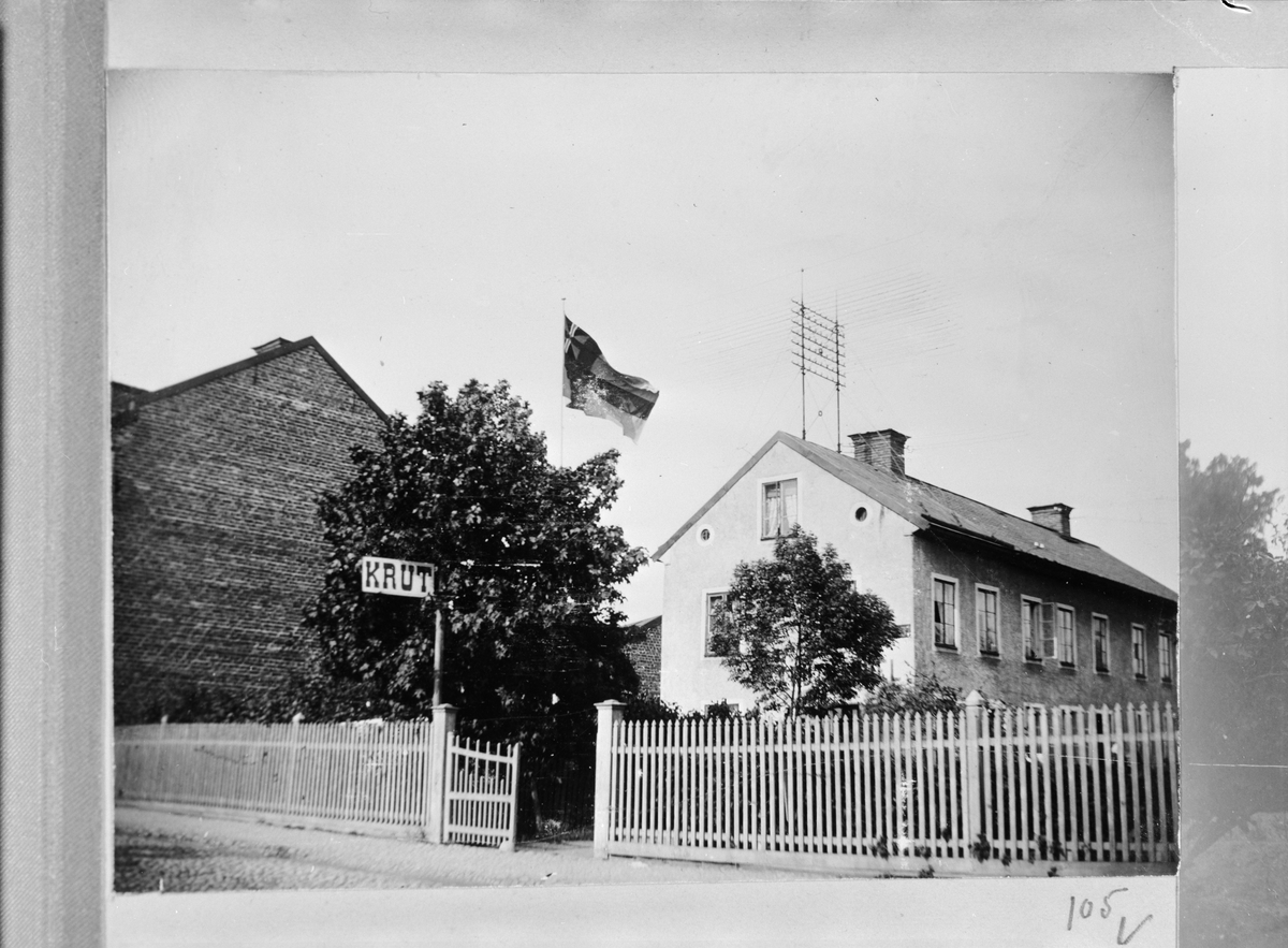 Carl Liljefors, Nils Noréns Cigarrfabriks AB och Liljefors kruthandel, Svartbäcksgatan 37, kvarteret Edda, Uppsala 1900