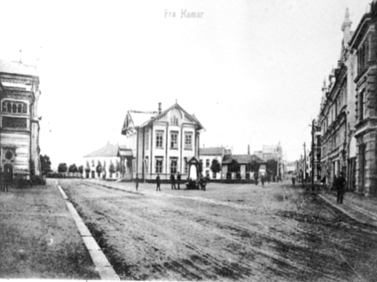 Anno Domkirkeodden, JERNBANEPLASSEN, ANDRE STASJON, TREDJE STASJON.