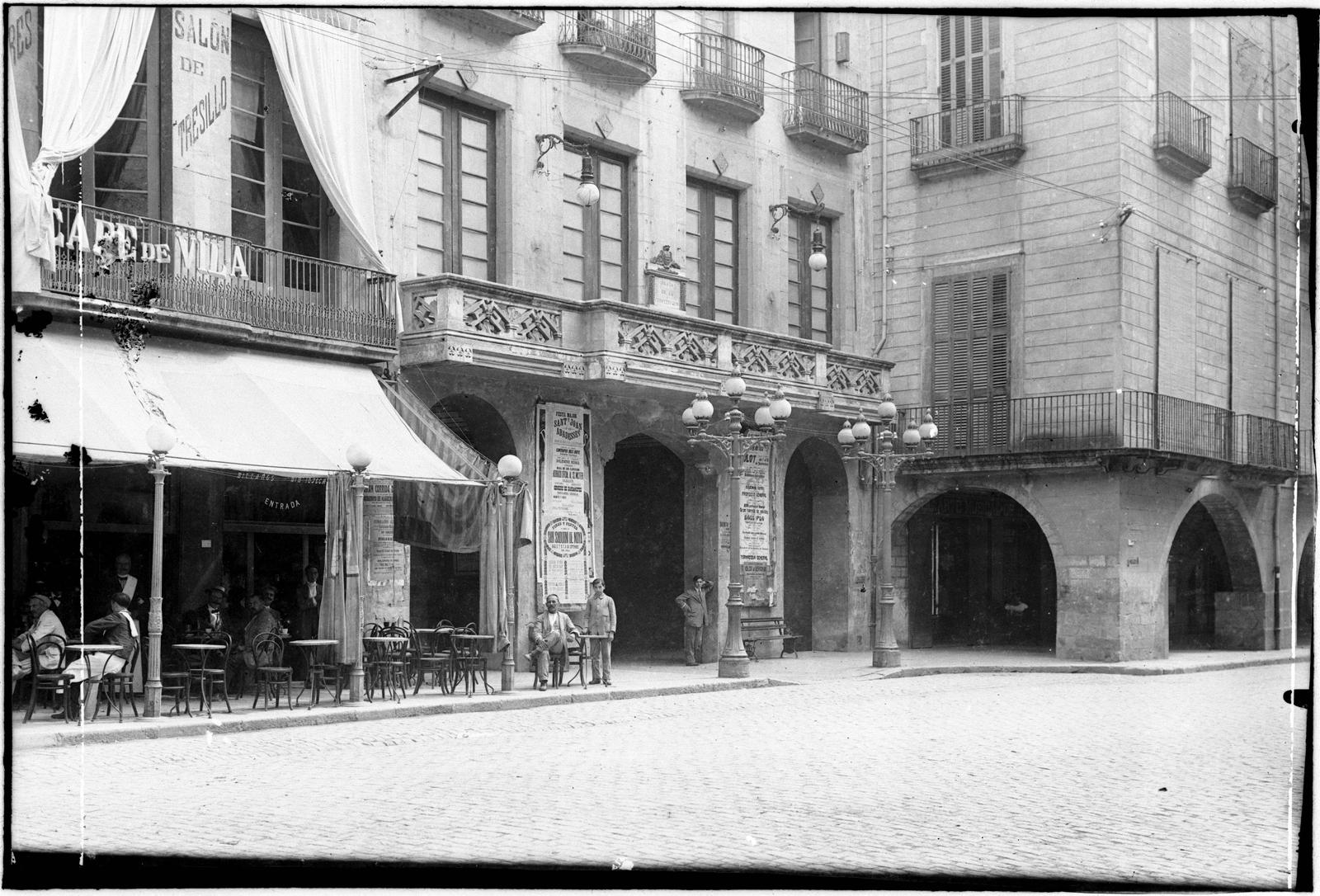 Desconegut, [Plaça del Vi]