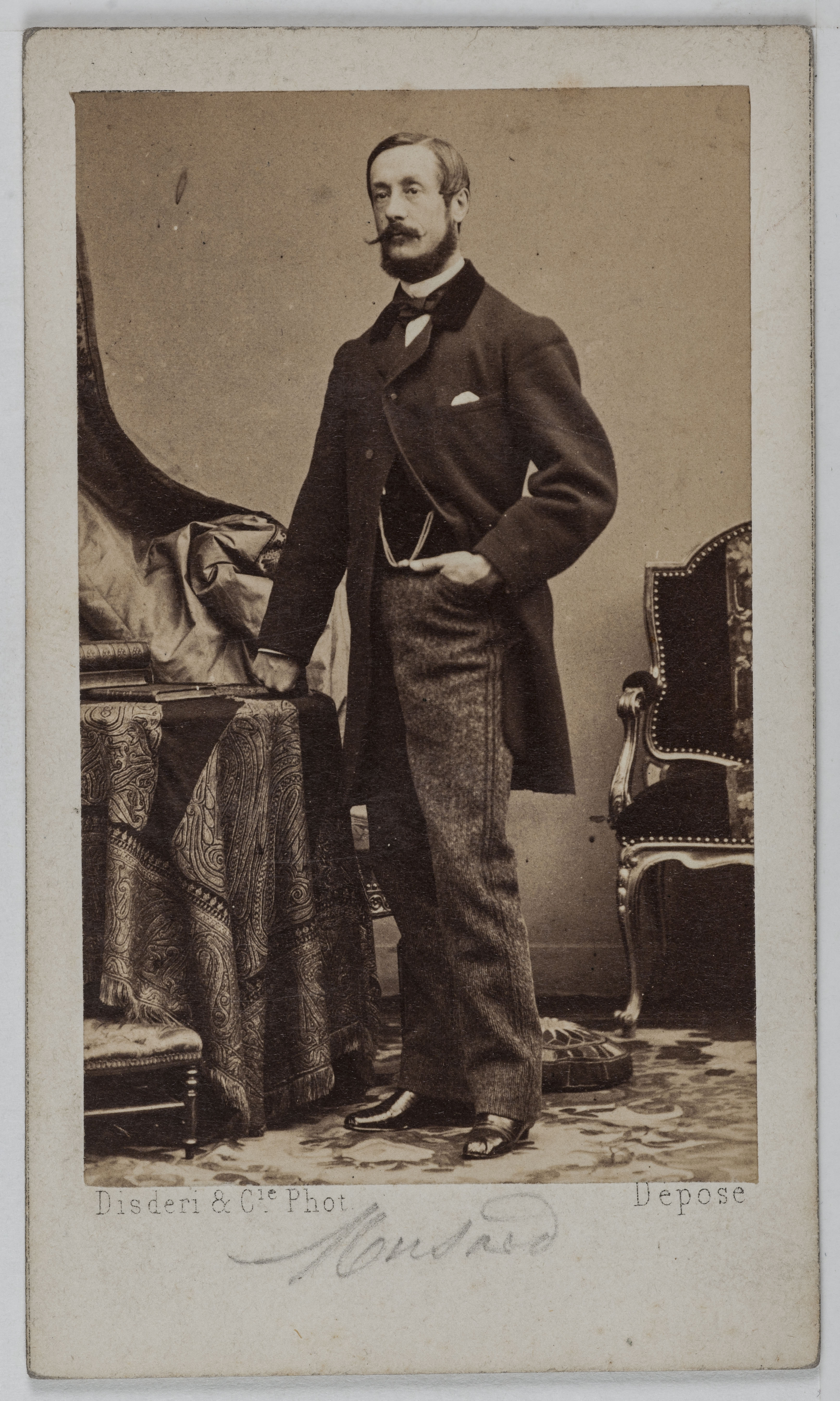 Disderi & Cie, Portrait d'Alfred Musard (fils de Philippe Musard, 1818-1881), directeur des concerts Musard et compositeur de quadrilles