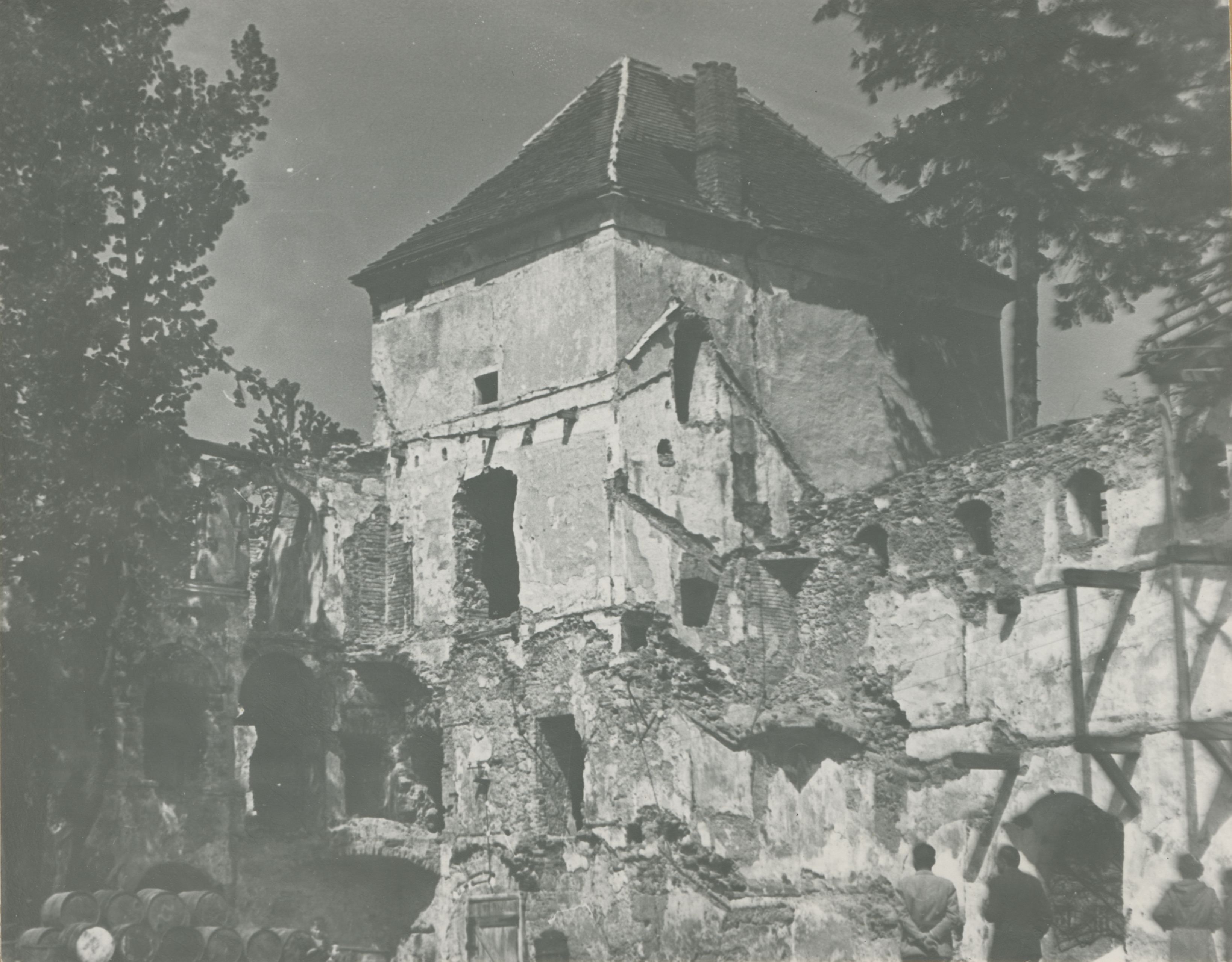 neutvrđen autor, Ivanec - Stari grad, glavna kula