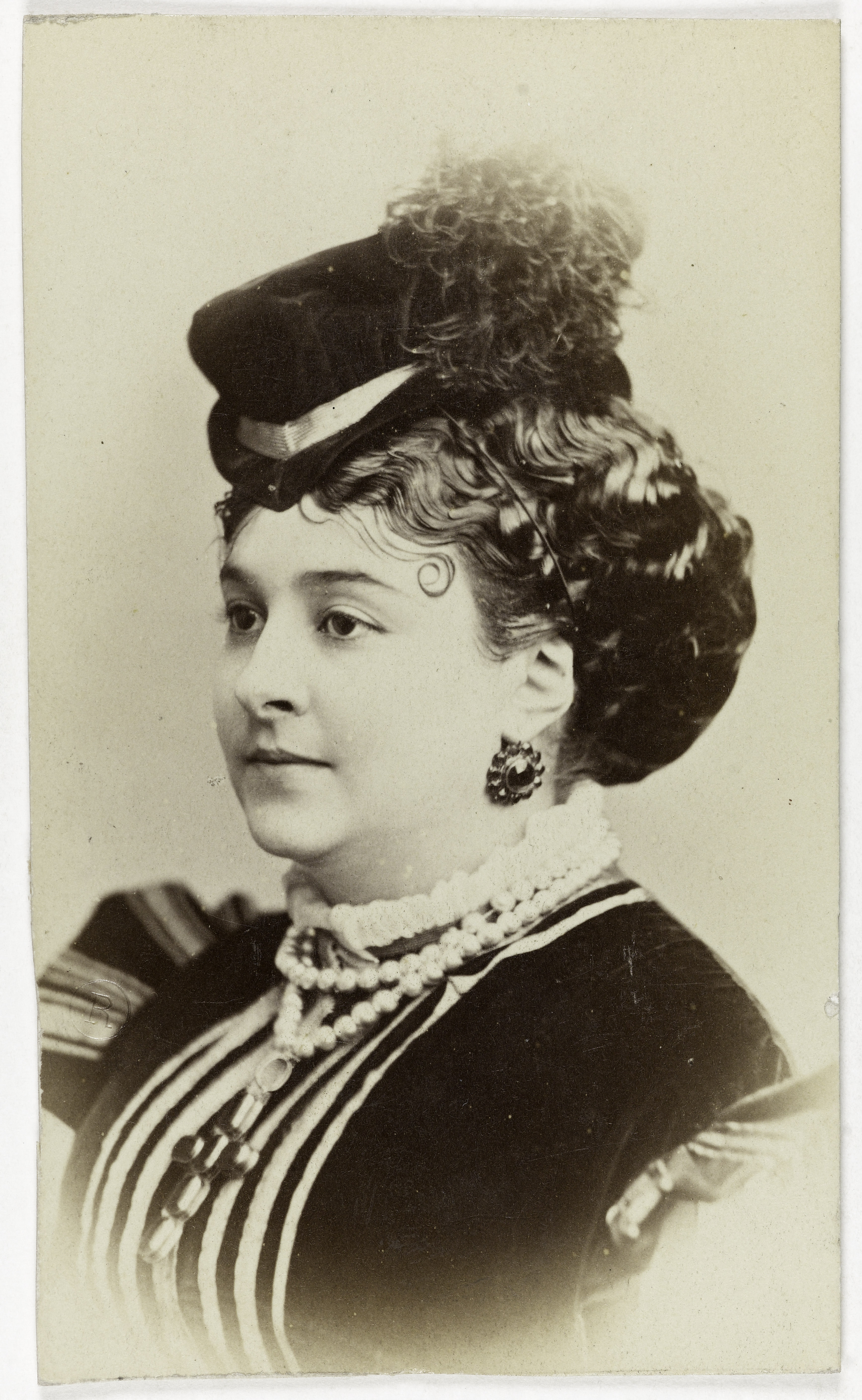 Charles Reutlinger, Portrait de Céline Montaland (1843-1891), actrice de théâtre.
