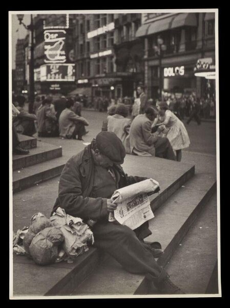 Hardy, Bert, What Makes Piccadilly?