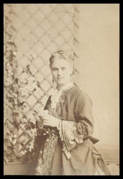 London Stereoscopic and Photographic Company, Guy Little Theatrical Photograph
