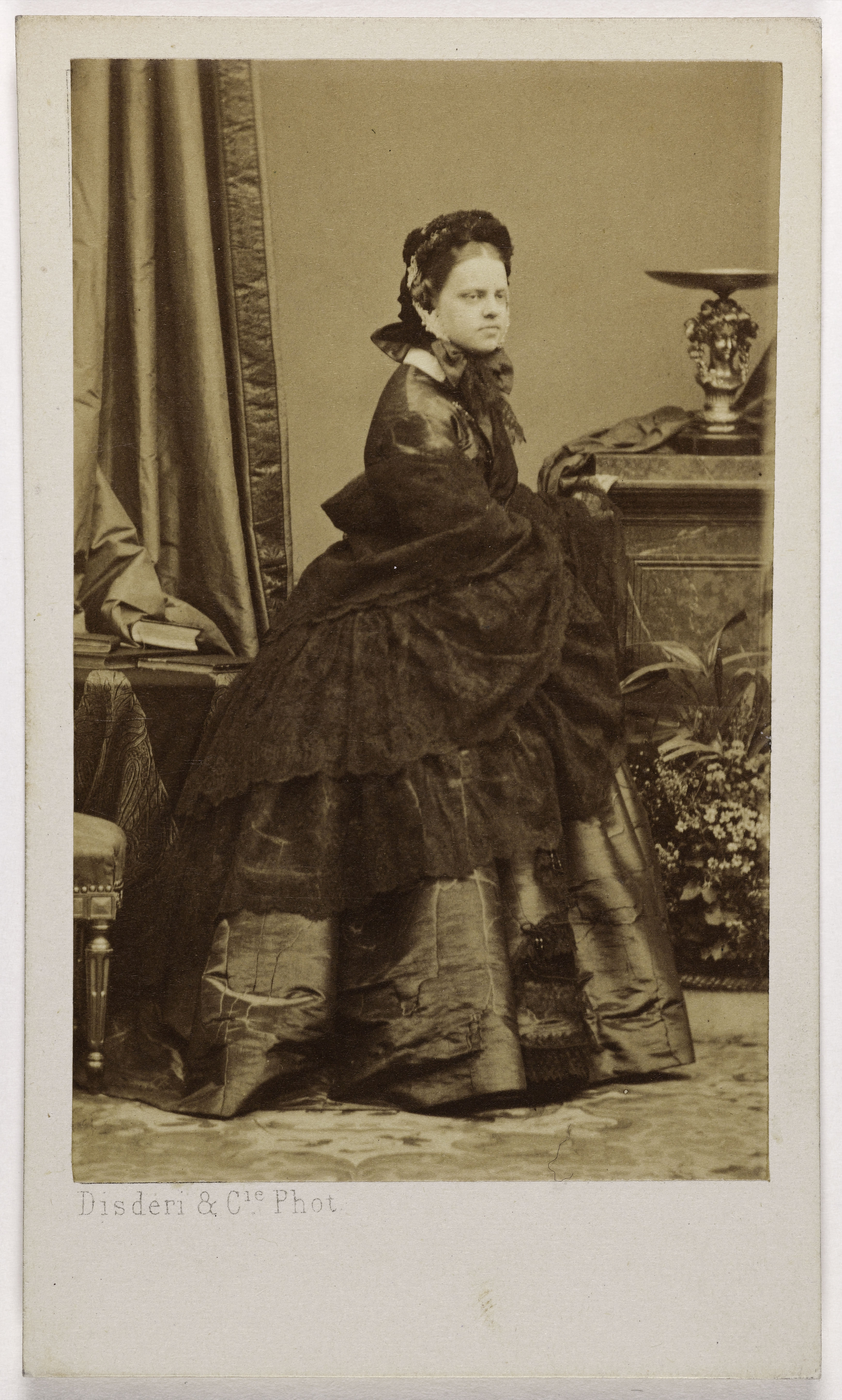 Disderi & Cie, Portrait de la Princesse de Bonaparte (née Clothilde de Savoie) (1843-1911), (femme du Prince Napoléon)