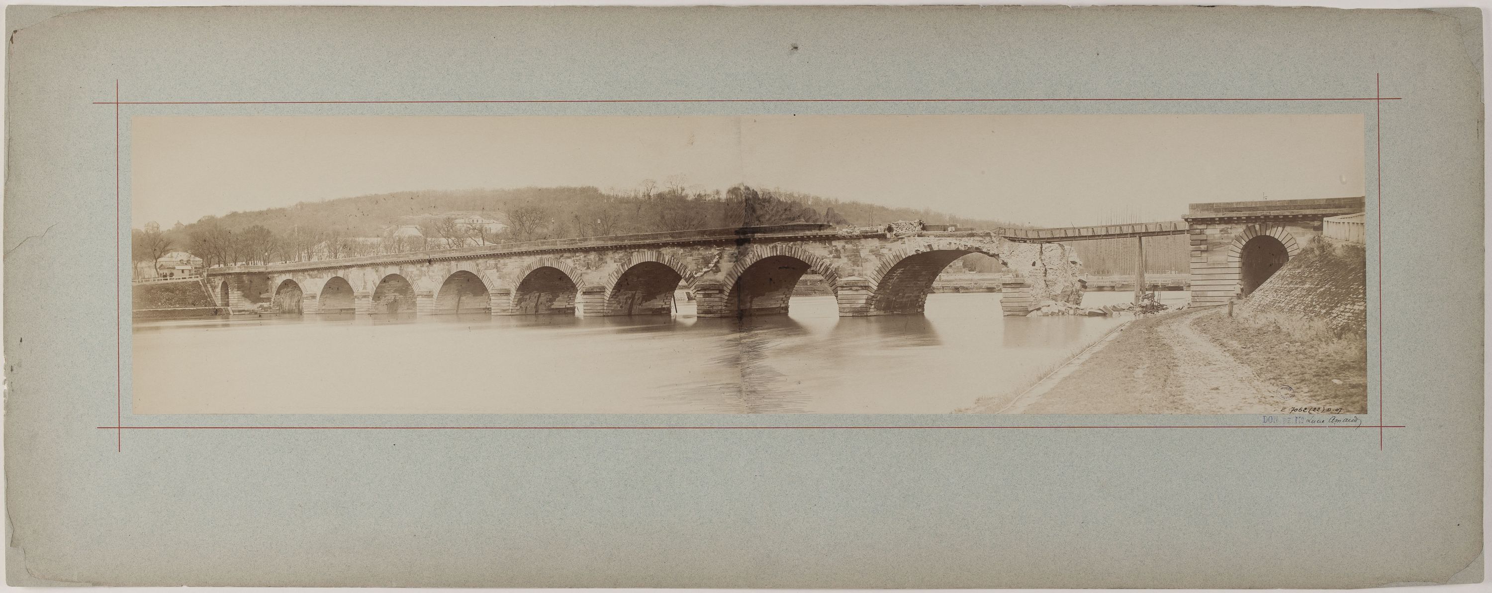 André-Adolphe-Eugène Disdéri, Panorama : Vue d'un pont détruit