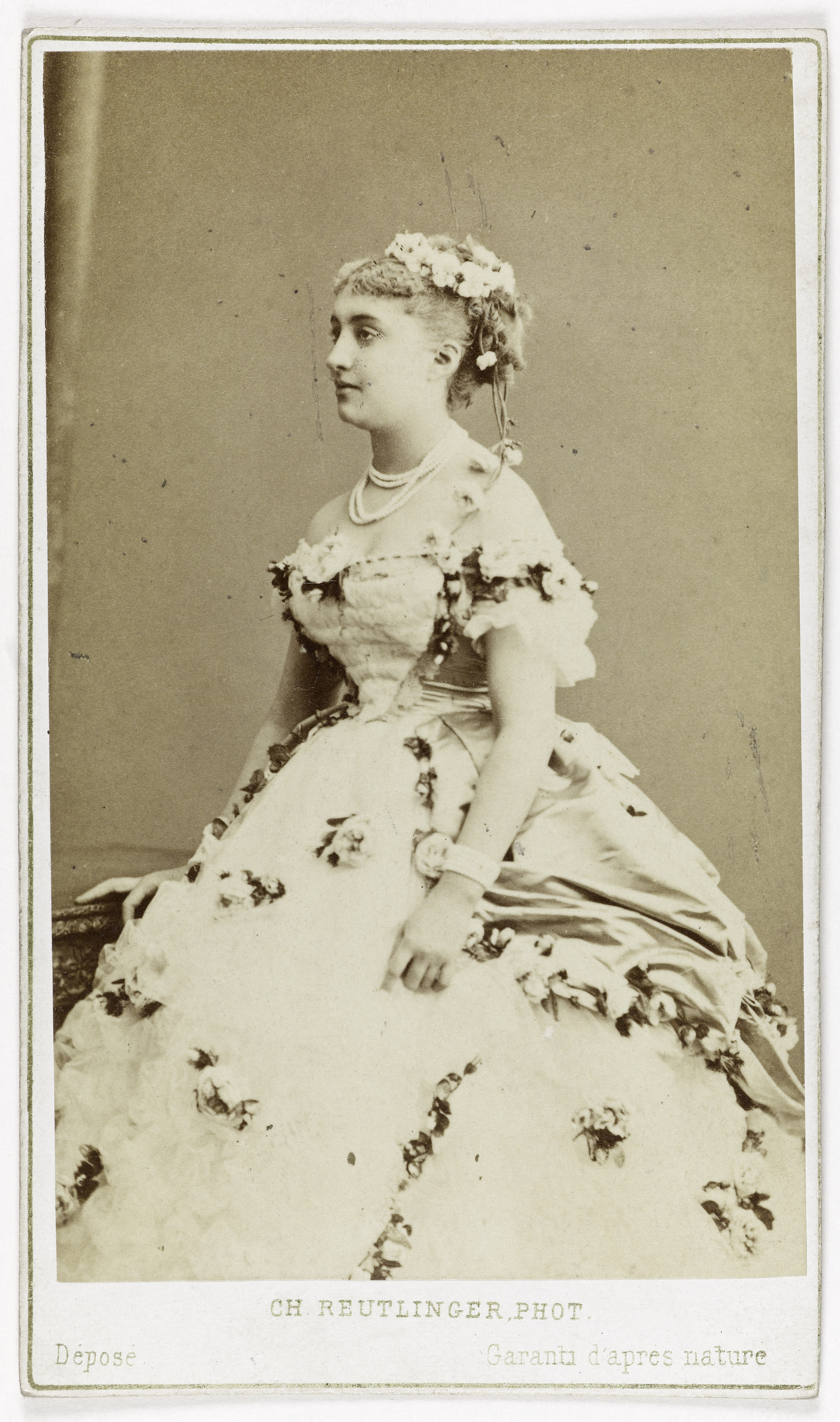 Charles Reutlinger, Portrait de Léontine Massin (1847-1901), actrice de théâtre entre 1863 et 1883.