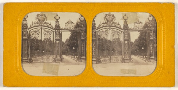 Unknown, [Gates of a park or palace, Paris, France]