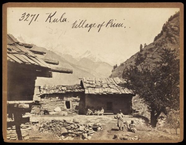 Francis Frith, Kulu.  Village of Prini