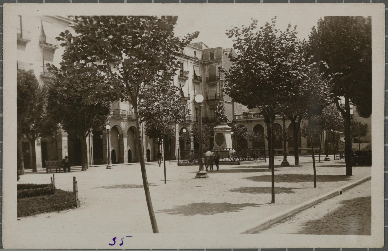 Desconegut, 9 Girona Plassa Independencia