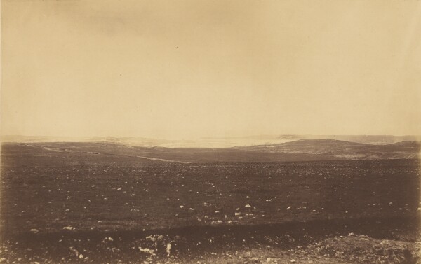 Roger Fenton, Distant view of Sebastopol with the Lines of Gordons Battery.