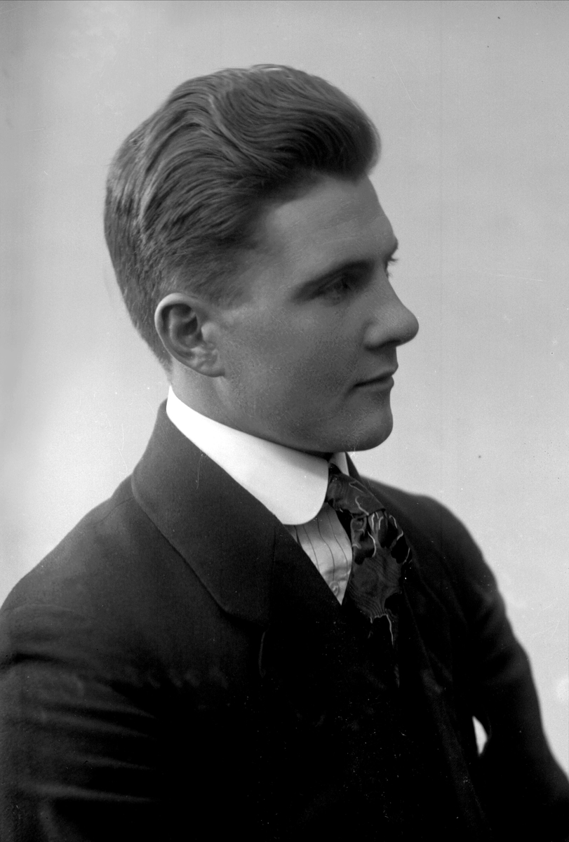 Gustav Borgen, NFB.04114