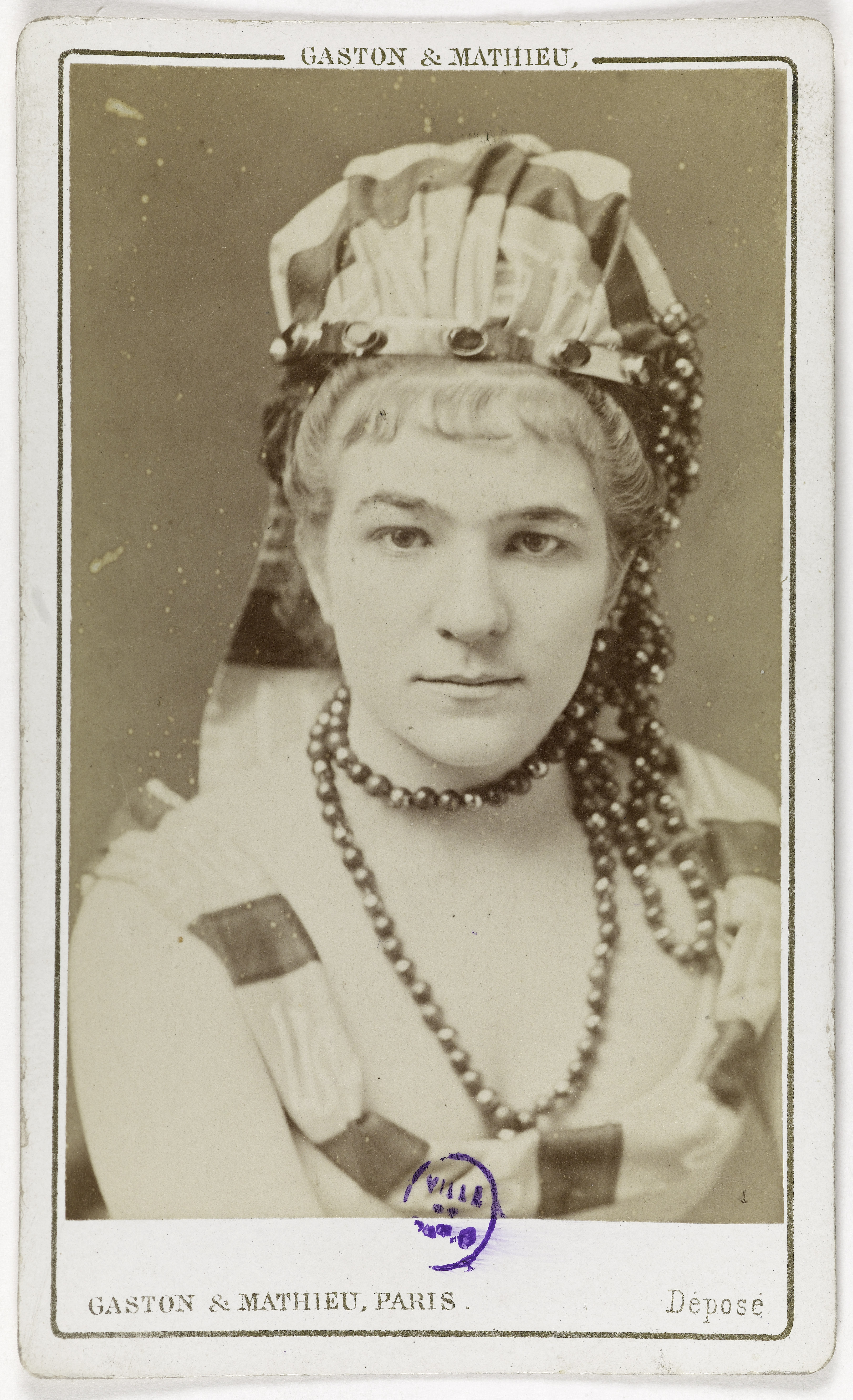 Mathieu & Cie Gaston, Portrait de Blanche Méry, actrice au théâtre des Variétés, au théâtre de la Gaîté en 1875 et au théâtre de l'Athénée en 1876.