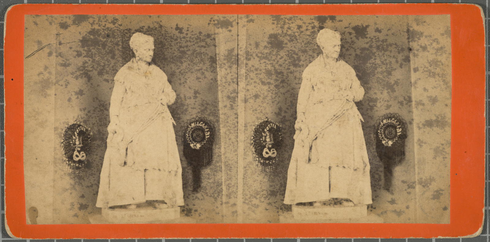 Desconegut, [a woman’s statue]