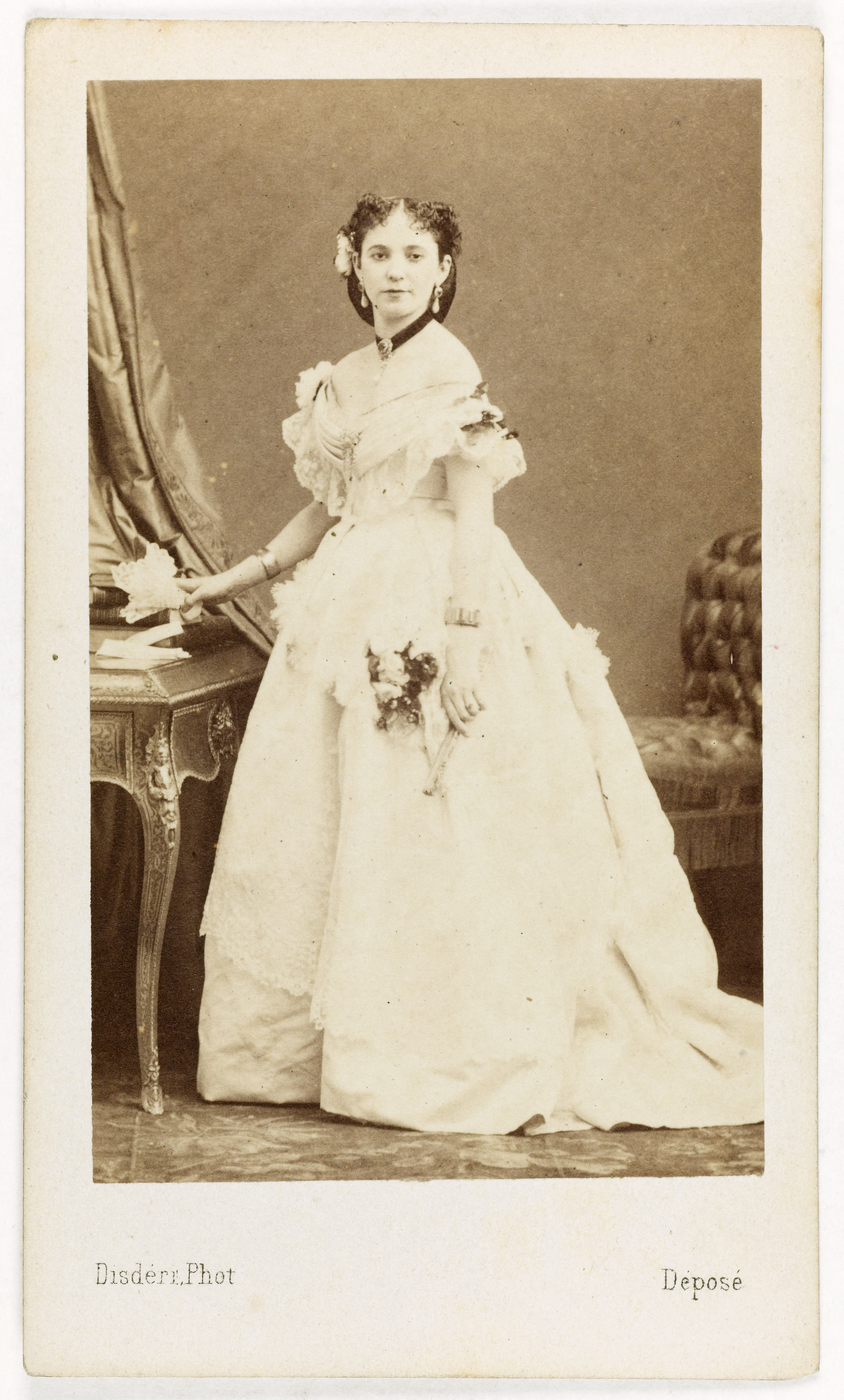 André-Adolphe-Eugène Disdéri, Portrait de Mlle Troisvallets, danseuse
