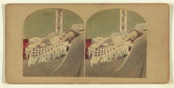 London Stereoscopic and Photographic Company, [Child sleeping]