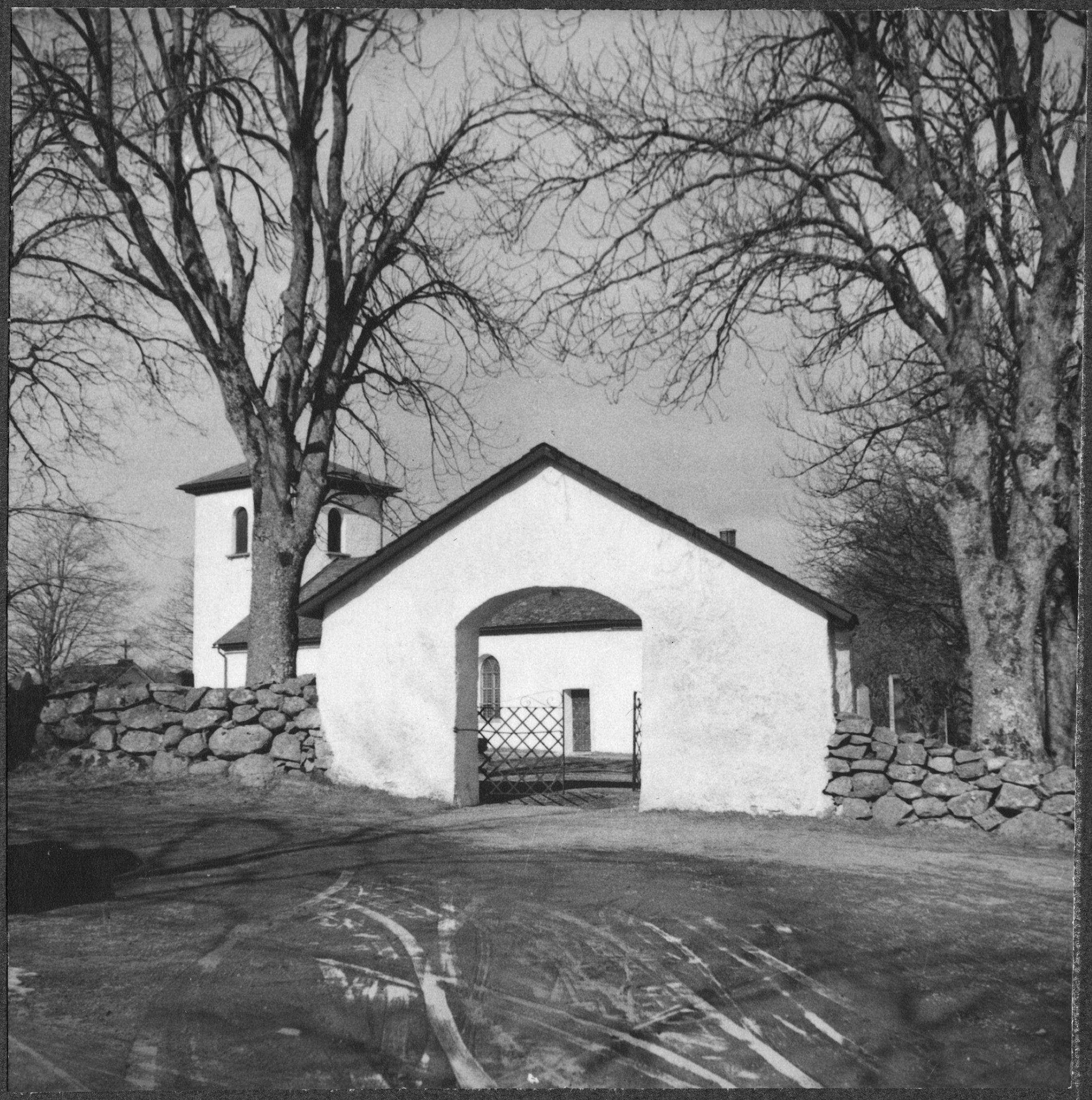 Adolf Niklasson, Väne- Åsaka kyrka