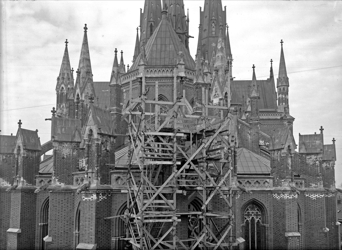 Paul Sandberg, Uppsala domkyrka, Uppsala med byggnadsställningar 1935