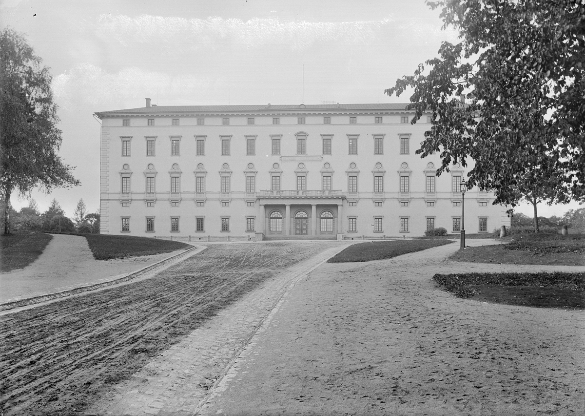 Henri Osti's Fotografiateliér, University Library - Carolina Rediviva, Uppsala, before 1914