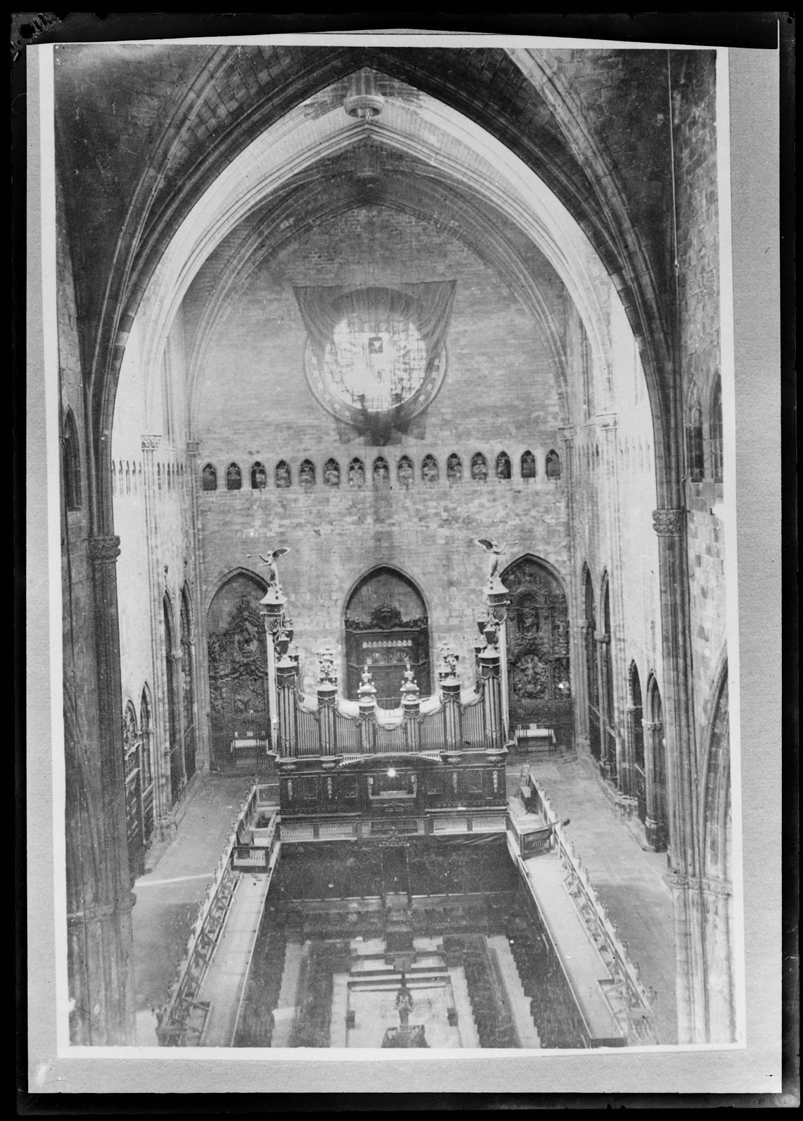 Desconegut, [Nau de la Catedral de Girona]