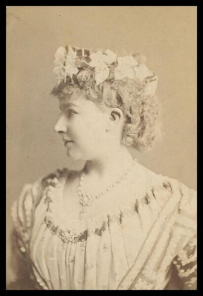 London Stereoscopic and Photographic Company, Guy Little Theatrical Photograph