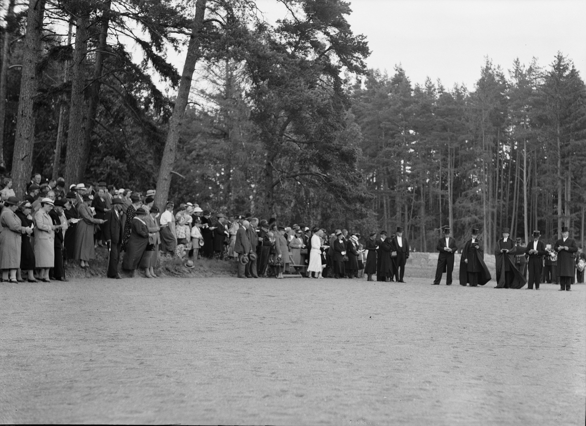 Paul Sandberg, The parish priest F Dahlbom publishes the inauguration of Hammarby cemetery, Valsätra