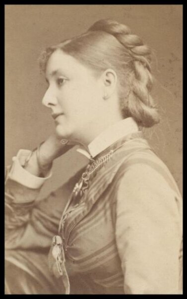 London Stereoscopic and Photographic Company, Guy Little Theatrical Photograph