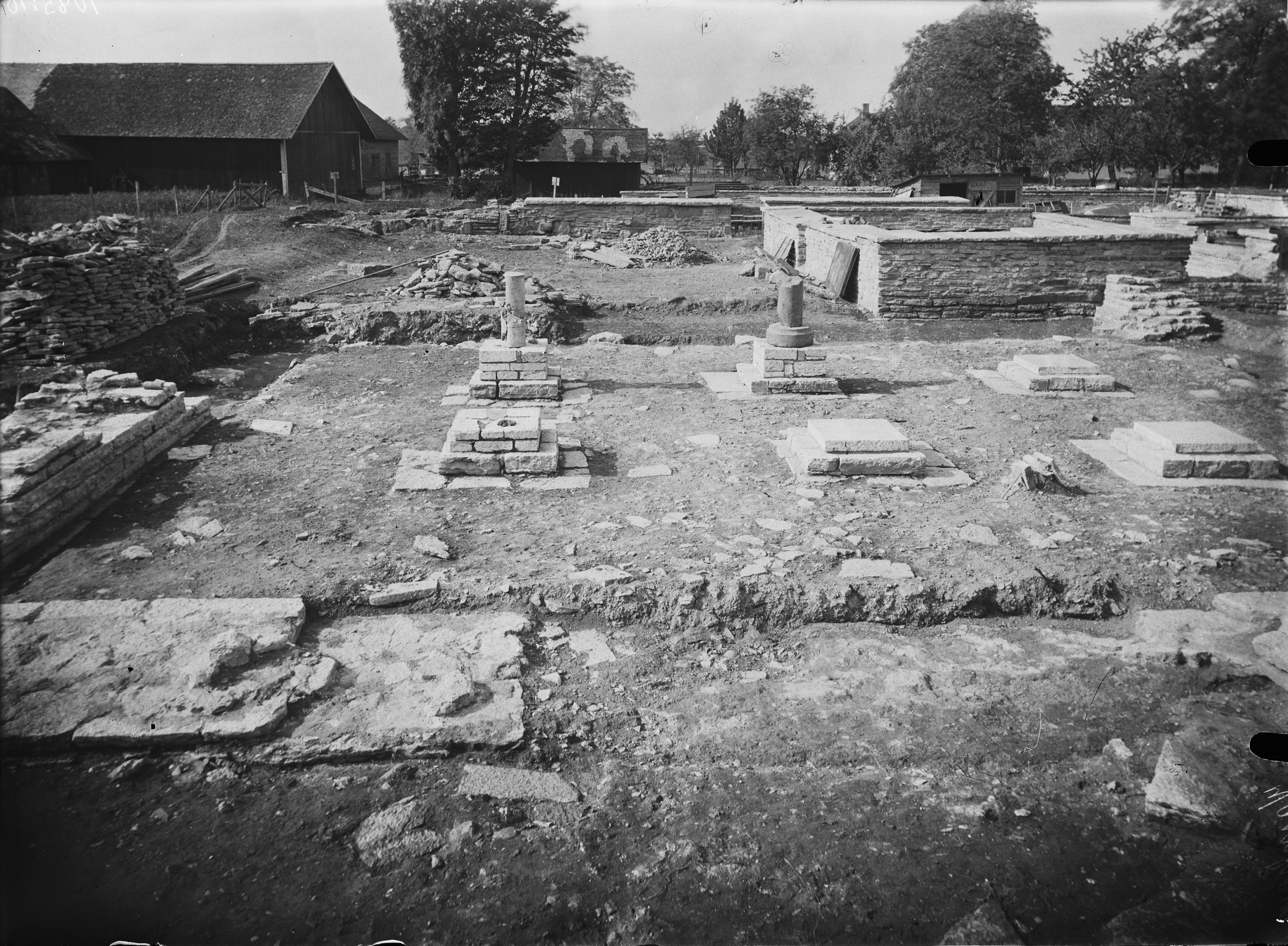 Axel Forssén, Varnhems klosterruin