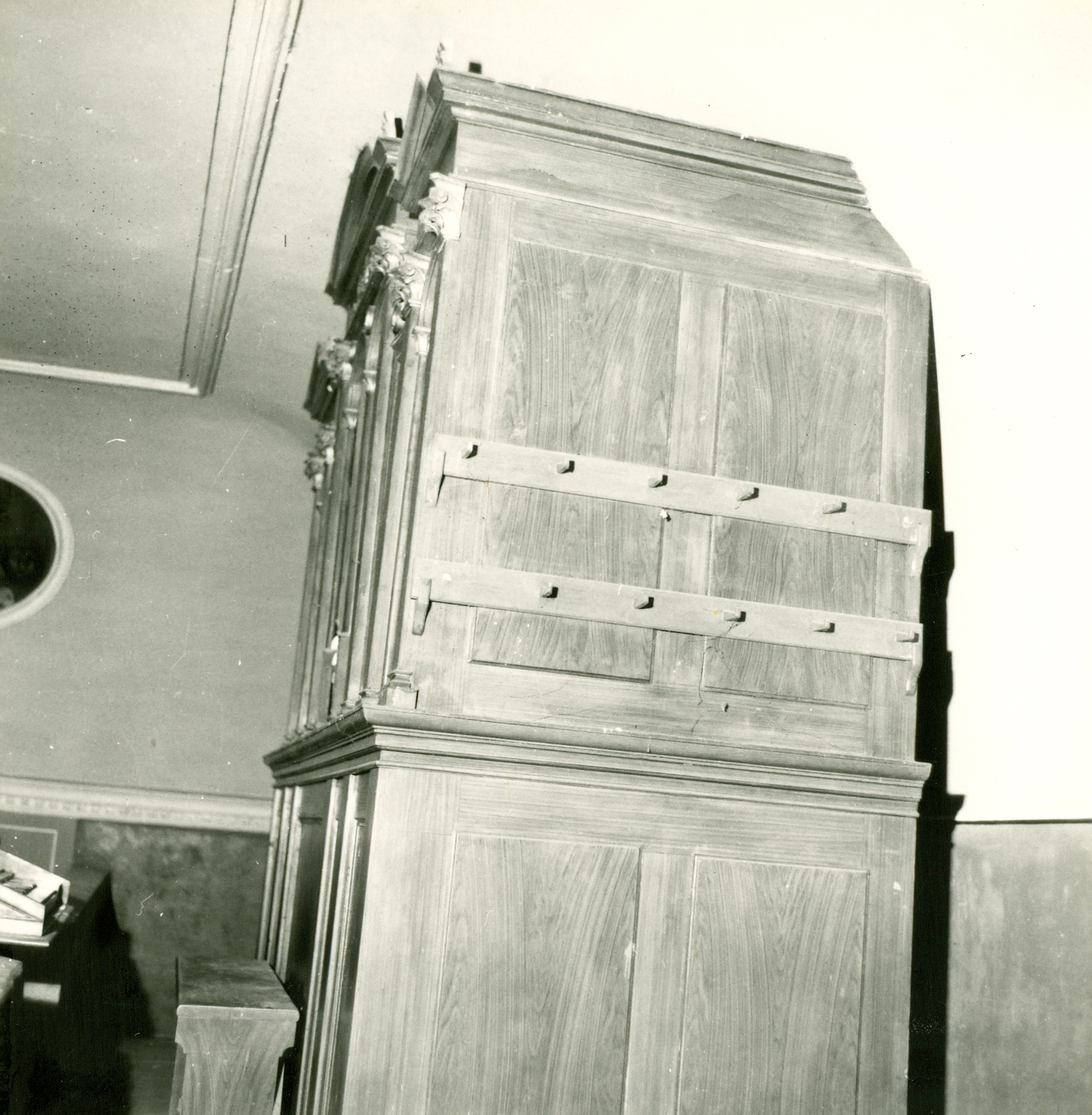Nino Vranić, Jagodnjak (Beli Manastir) - Kapela Sv. Vendelina - Pogled sa strane na desnu bočnu stranu kućišta