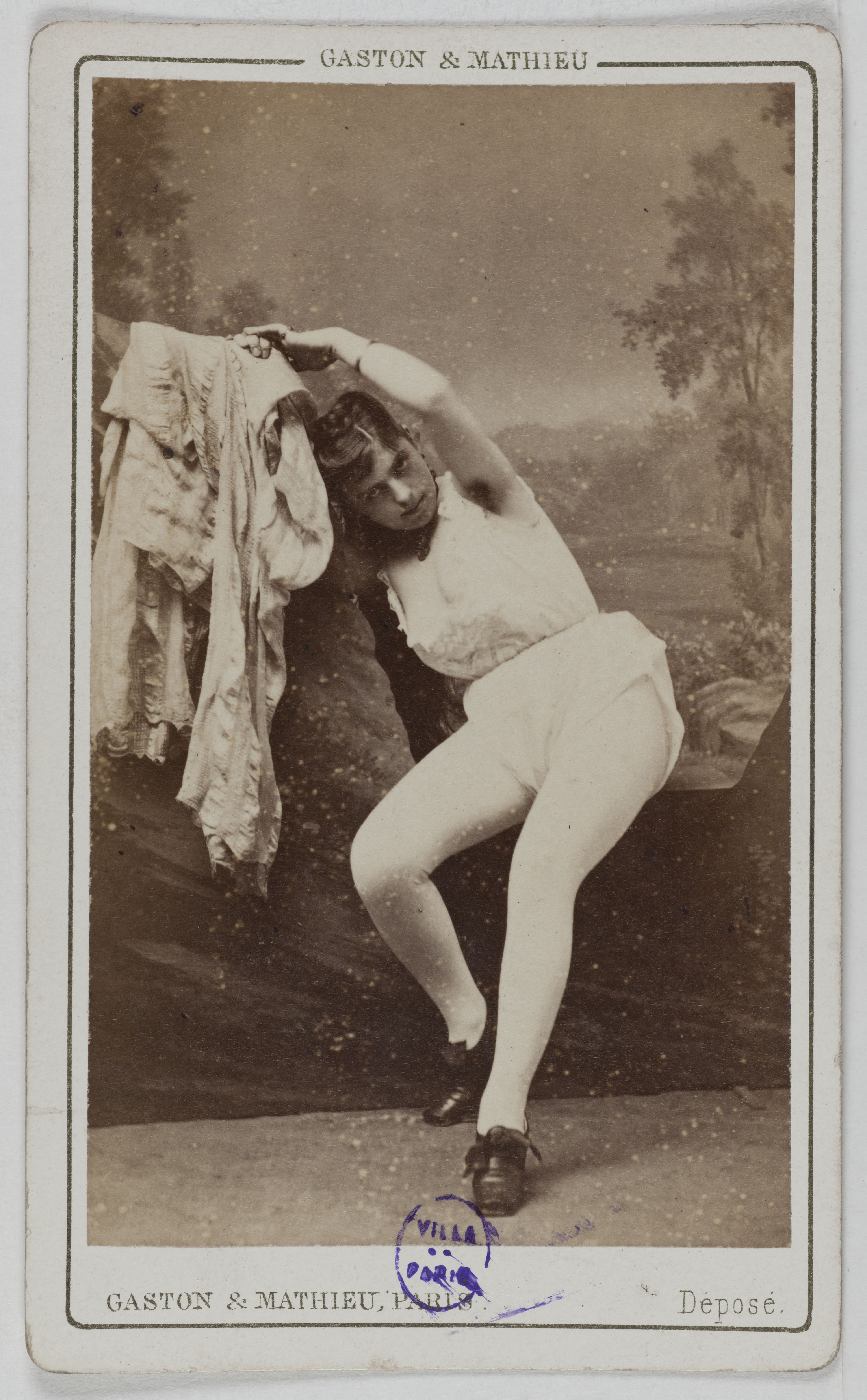 Mathieu & Cie Gaston, Portrait de Levesque Paula, (actrice)
