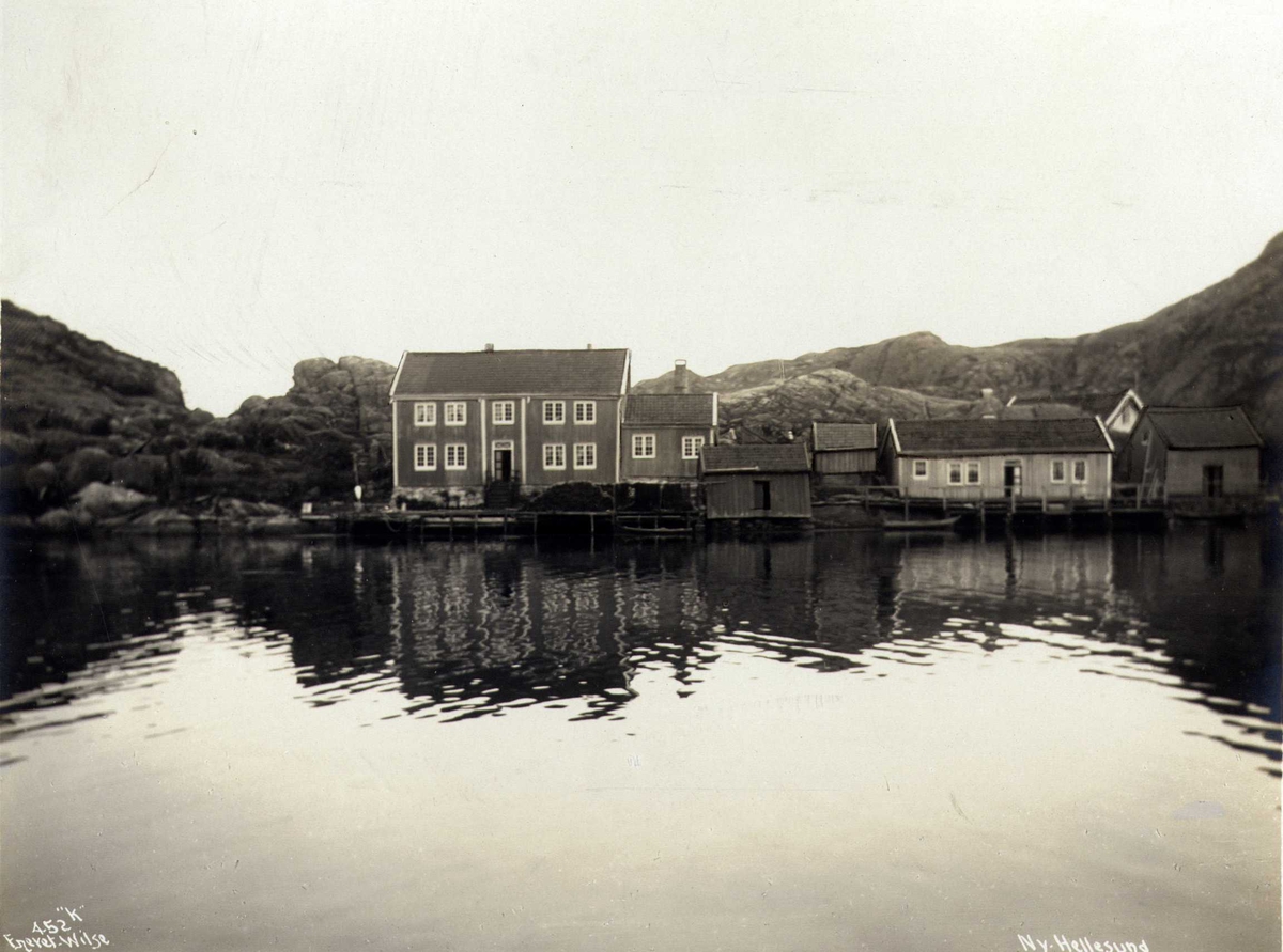 Anders Beer Wilse, Skjærgård med trehus, Ny Hellesund, Søgne, Vest-Agder. Fotografert 1912.