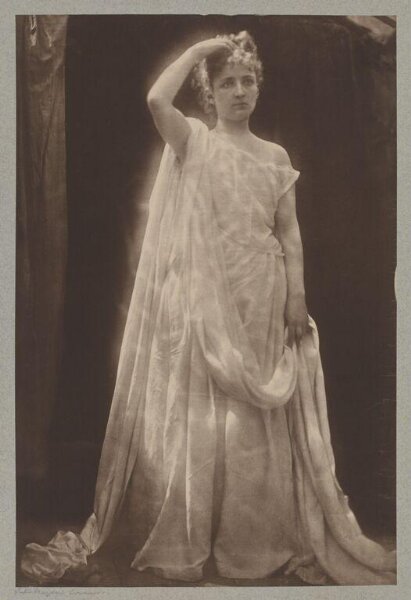 Julia Margaret Cameron, She walks in beauty