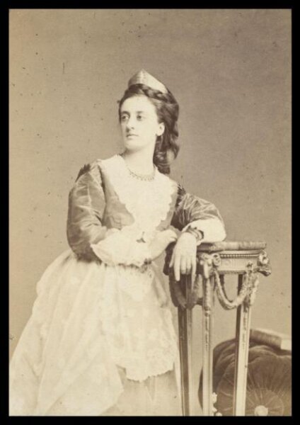 London Stereoscopic and Photographic Company, Guy Little Theatrical Photograph