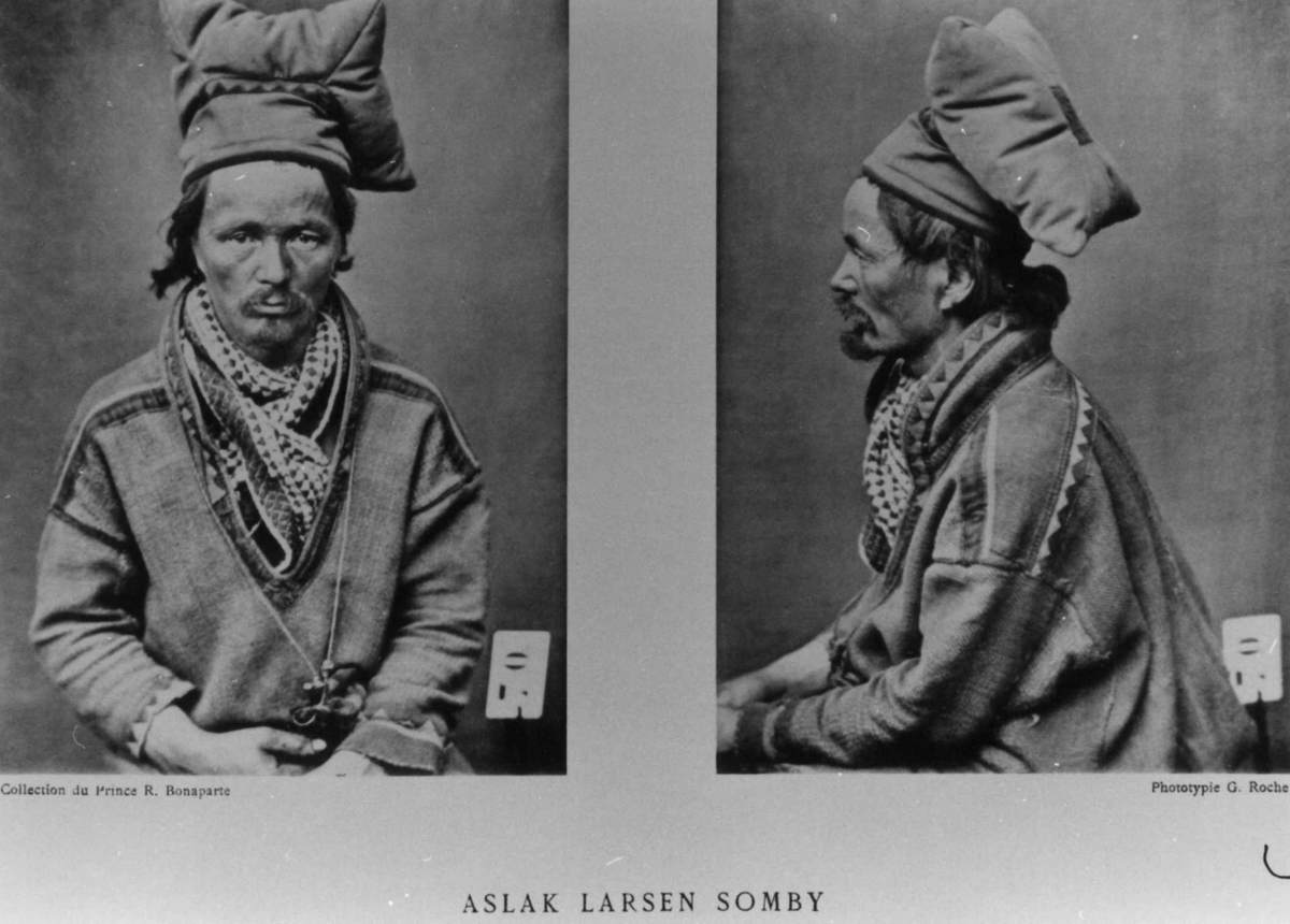 G. Roche, Roland Bonaparte sin samling. Portrett av Aslak Larsen Somby. Inngår i Bonapartes sameportretter som nr. 70. Bonaparte