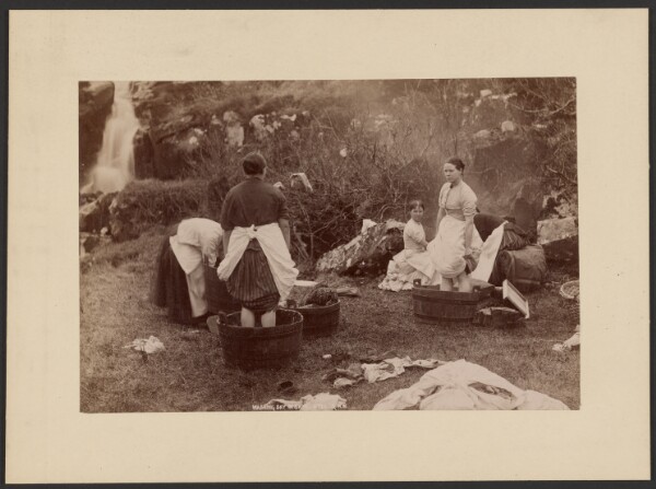George Washington Wilson, Washing Day in Skye