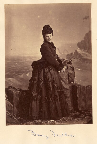 Unknown, [Portrait of a woman]